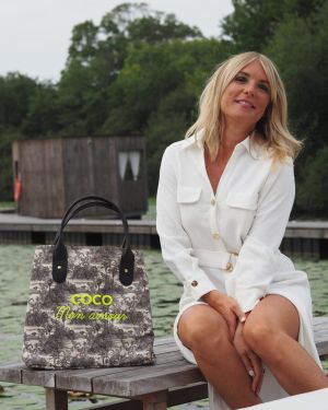 Le LOUIS TOILE DE JOUY COCO MON AMOUR jaune fluo