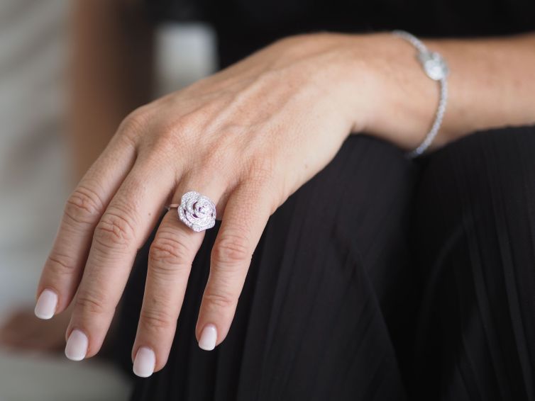 BAGUE PIVOINE