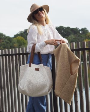 Le SAC DAILY ASPEN moumoute blanche