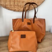 La pochette SIMILI CUIR MIEL