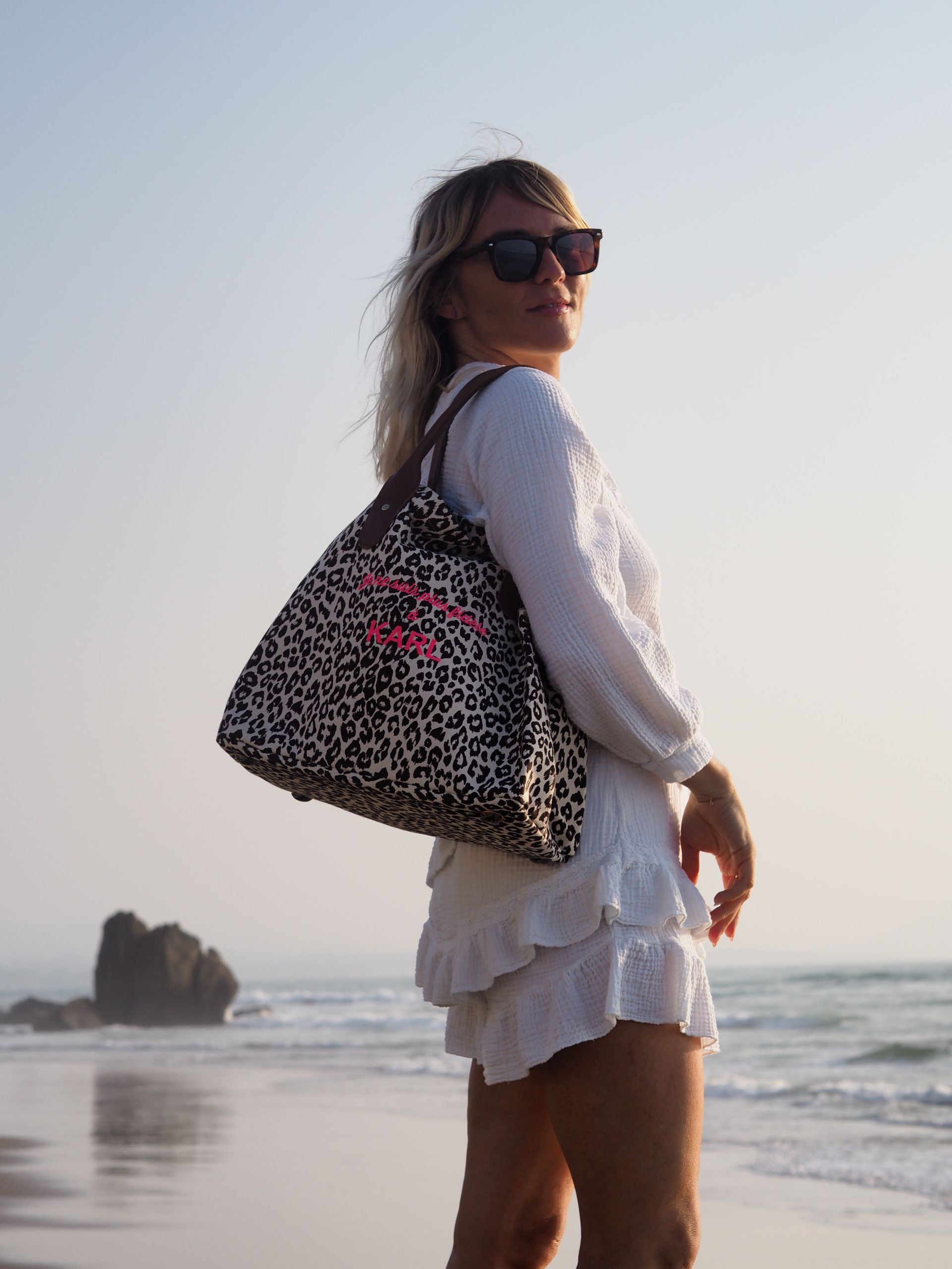 Le LOUIS LEOPARD Je ne suis plus fidèle à KARL ROSE FLUO