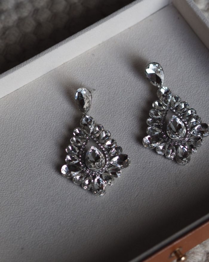 BOUCLES D’OREILLES AMORE STRASS