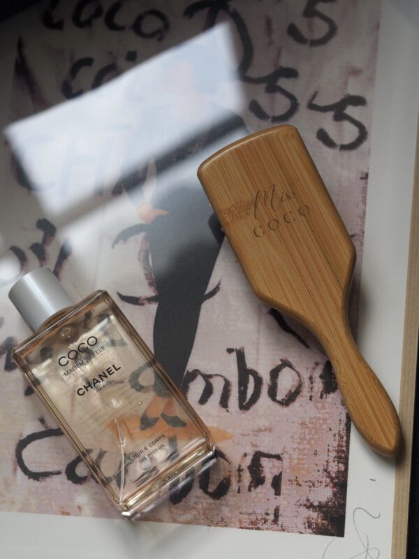 The HAIR BRUSH