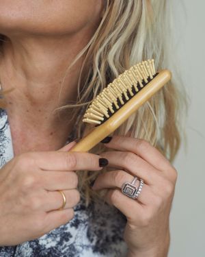 La BROSSE à CHEVEUX