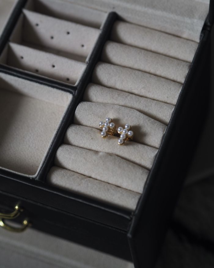 BO mini CROIX OR PERLES D’EAU DOUCE