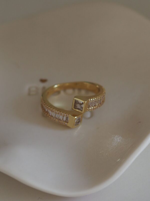 IVANA RING