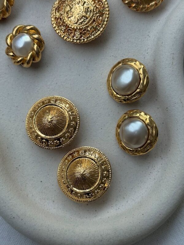 BOUCLES D'OREILLES